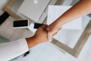 Hand shake